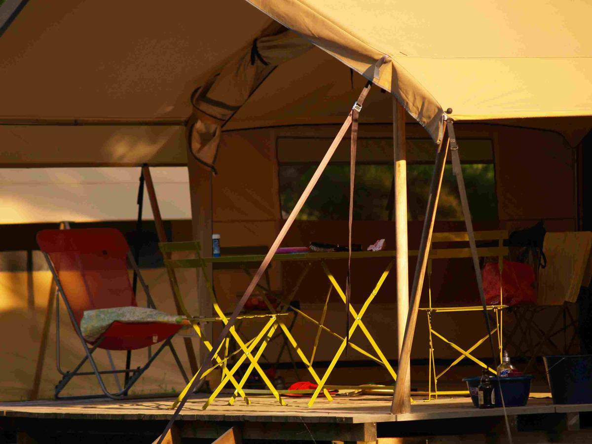 Cosycamp Hotell Chamalières-sur-Loir Eksteriør bilde
